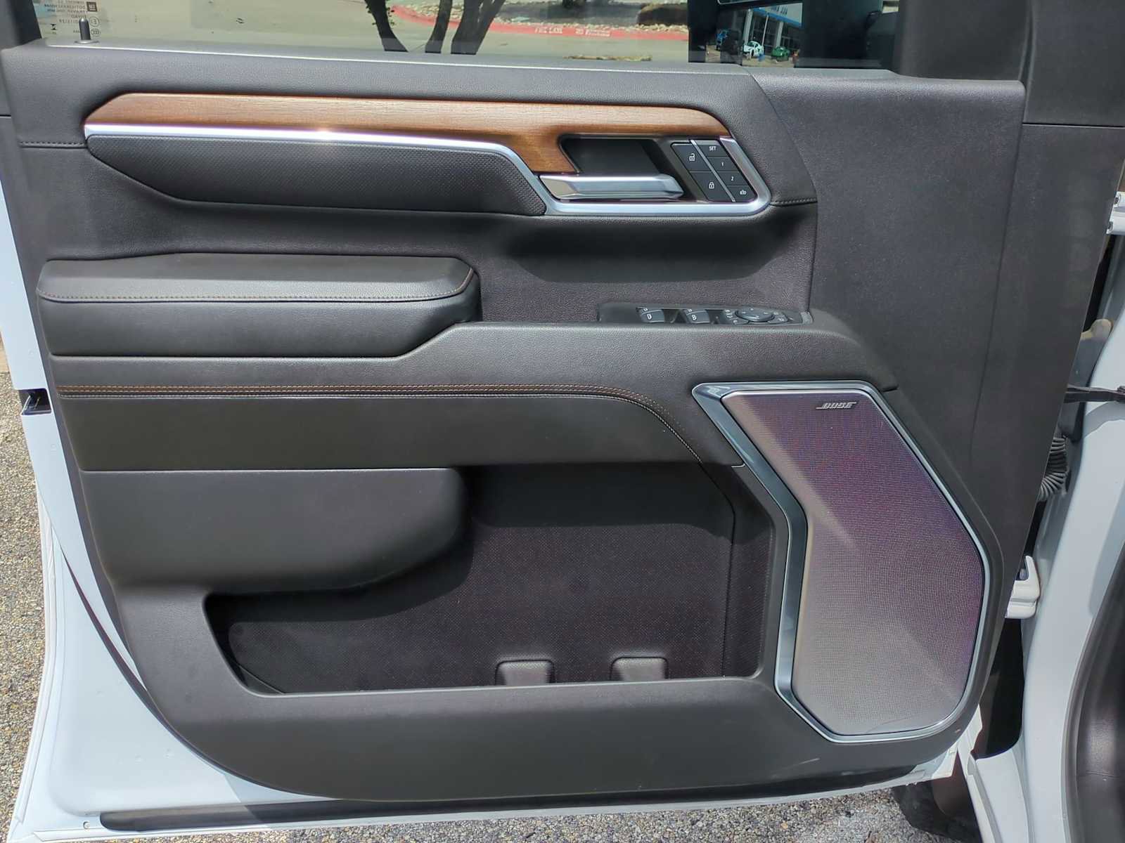 Used 2024 Chevrolet Silverado 3500 High Country w/ High Country Premium Package AWD/4WD image 23