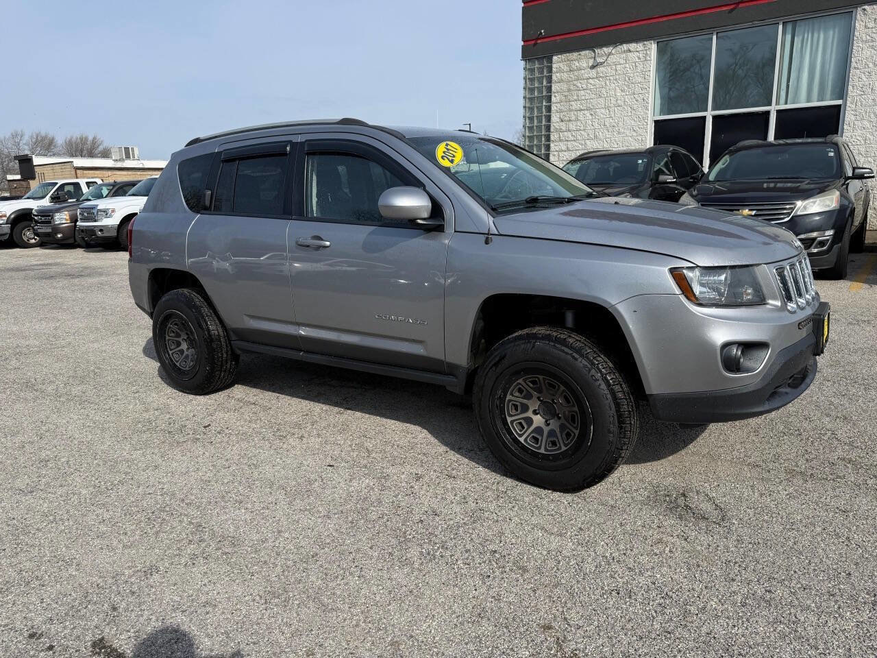 Used 2017 Jeep Compass Latitude image 6