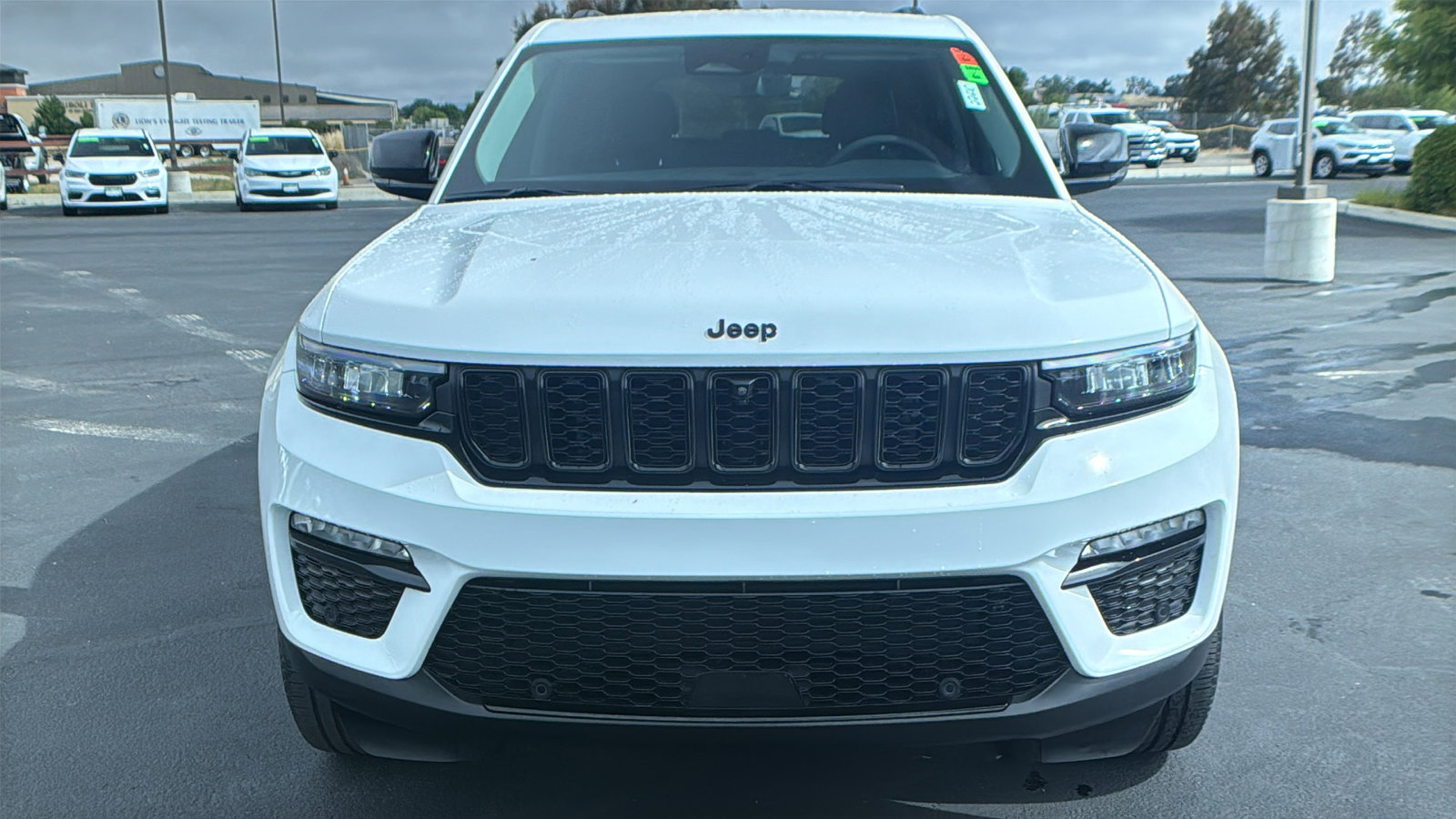 Used 2023 Jeep Grand Cherokee Limited w/ Luxury Tech Group II RWD image 8