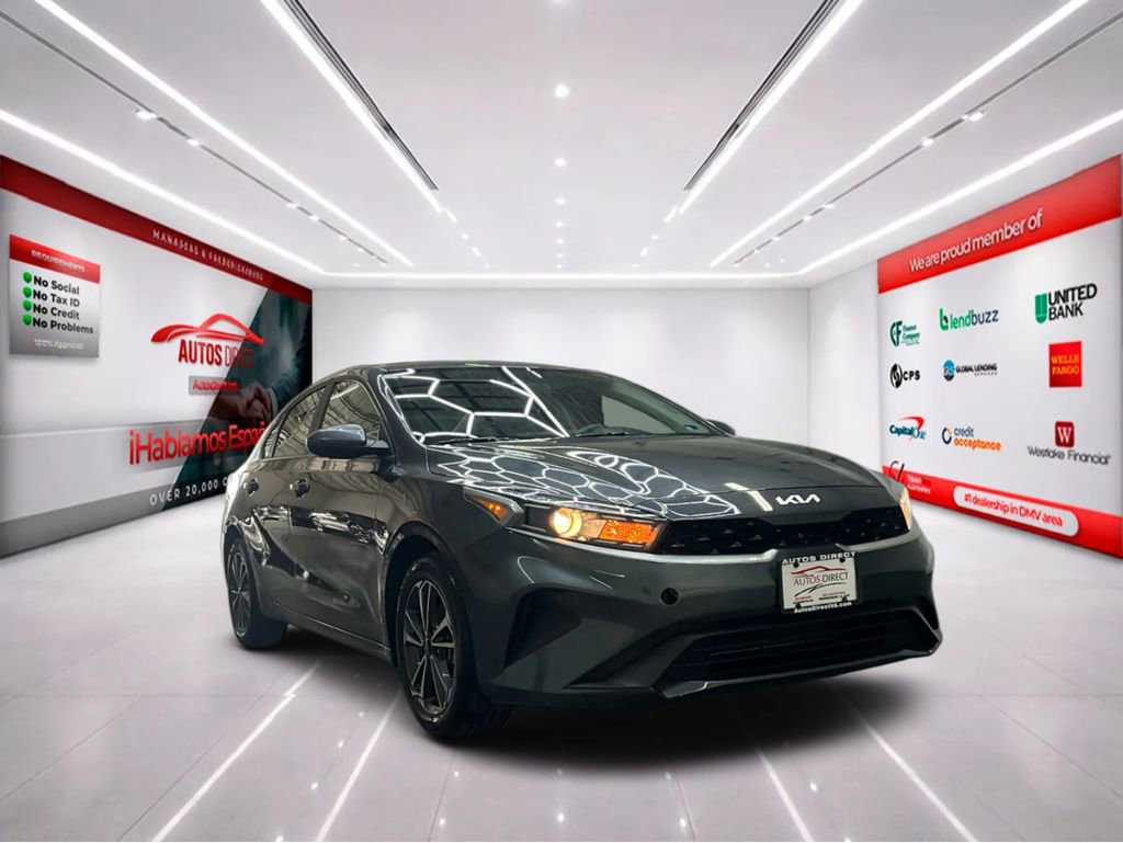 Used 2024 Kia Forte LXS image 2