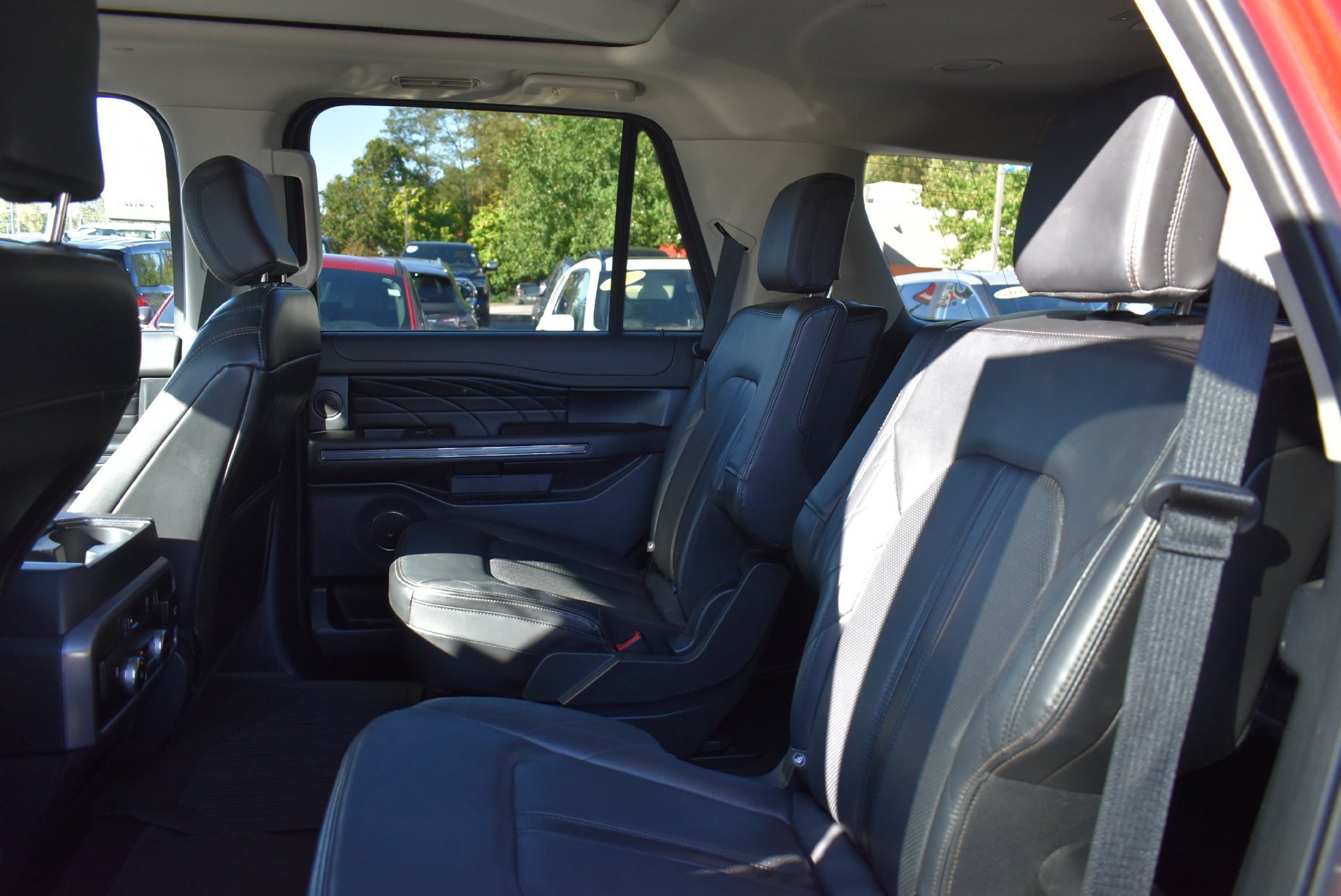 Used 2021 Ford Expedition Platinum AWD/4WD image 16
