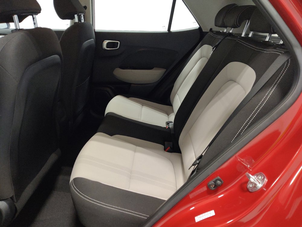 Used 2023 Hyundai Venue SEL FWD image 18
