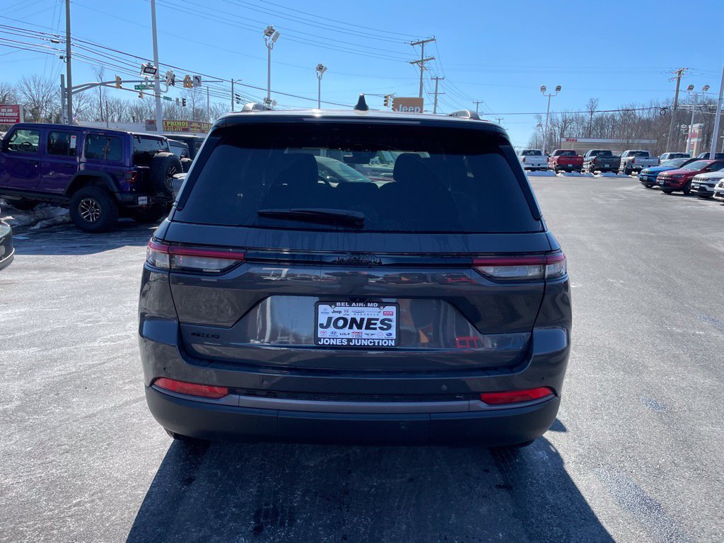 New 2026 Jeep Grand Cherokee Altitude AWD/4WD image 6