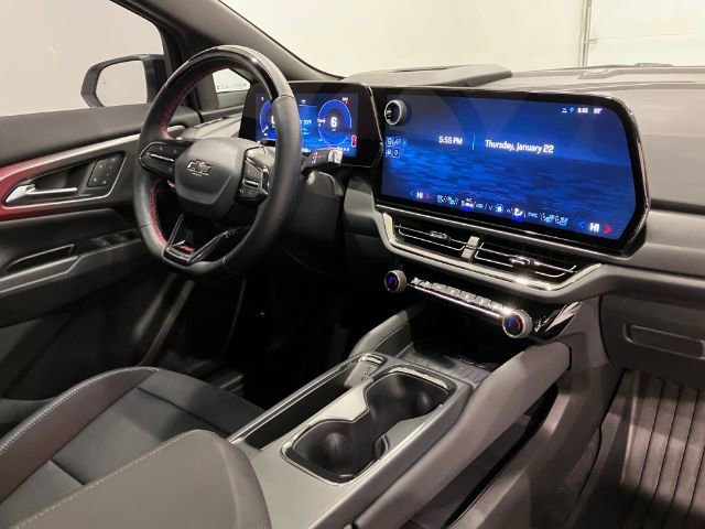 Used 2025 Chevrolet Equinox EV RS image 24