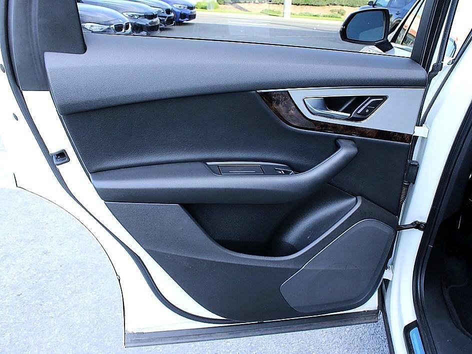 Used 2019 Audi Q7 2.0T Premium w/ Convenience Package image 19