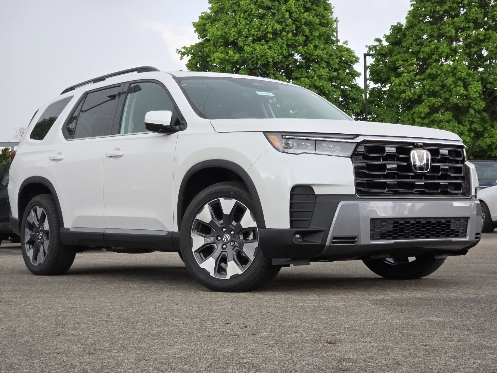 New 2026 Honda Pilot Elite image 2