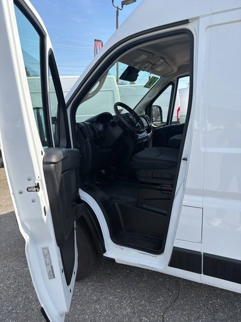 Used 2023 RAM ProMaster 3500 FWD image 9