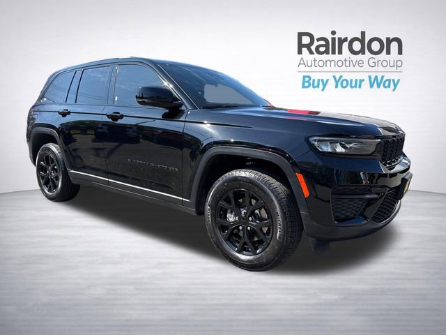 Used 2024 Jeep Grand Cherokee Altitude AWD/4WD image 1