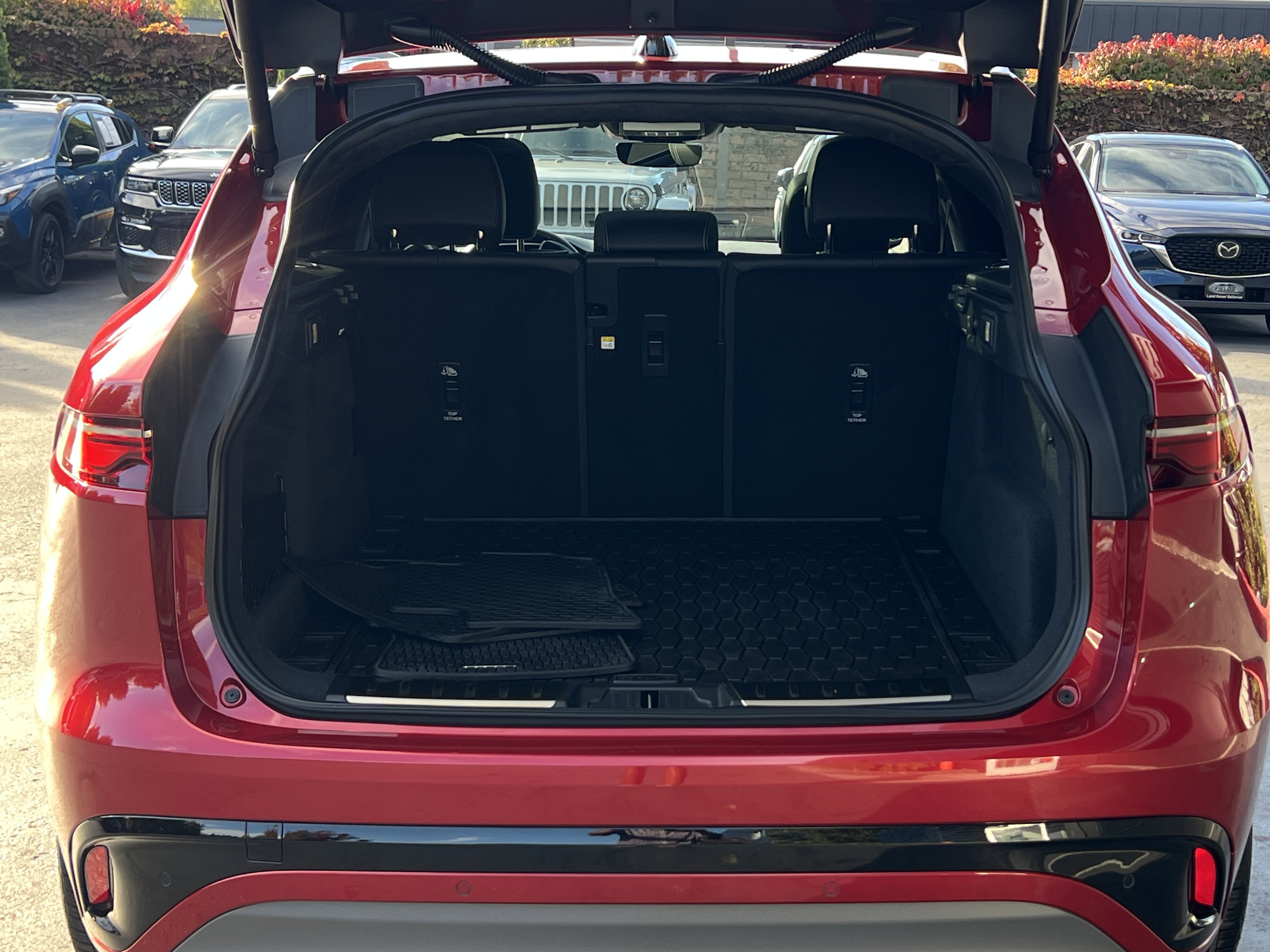 Certified 2025 Jaguar F-PACE R-Dynamic S image 15