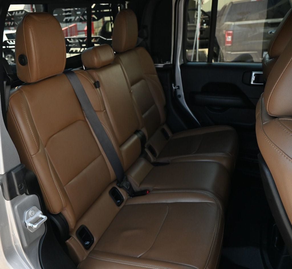 Used 2020 Jeep Gladiator Rubicon AWD/4WD image 23
