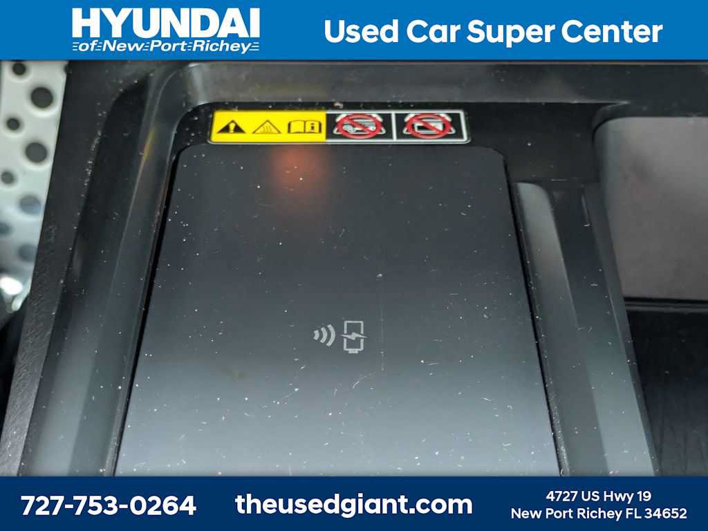 Used 2025 Toyota Camry SE FWD image 26