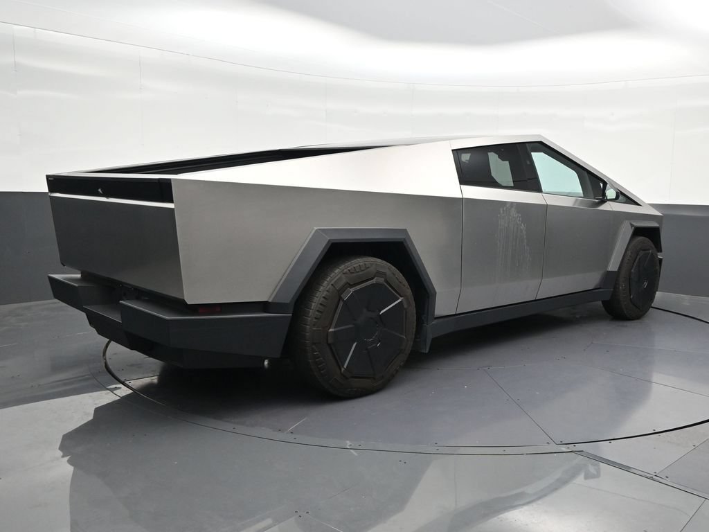 Used 2024 Tesla Cybertruck AWD Crew Cab image 5