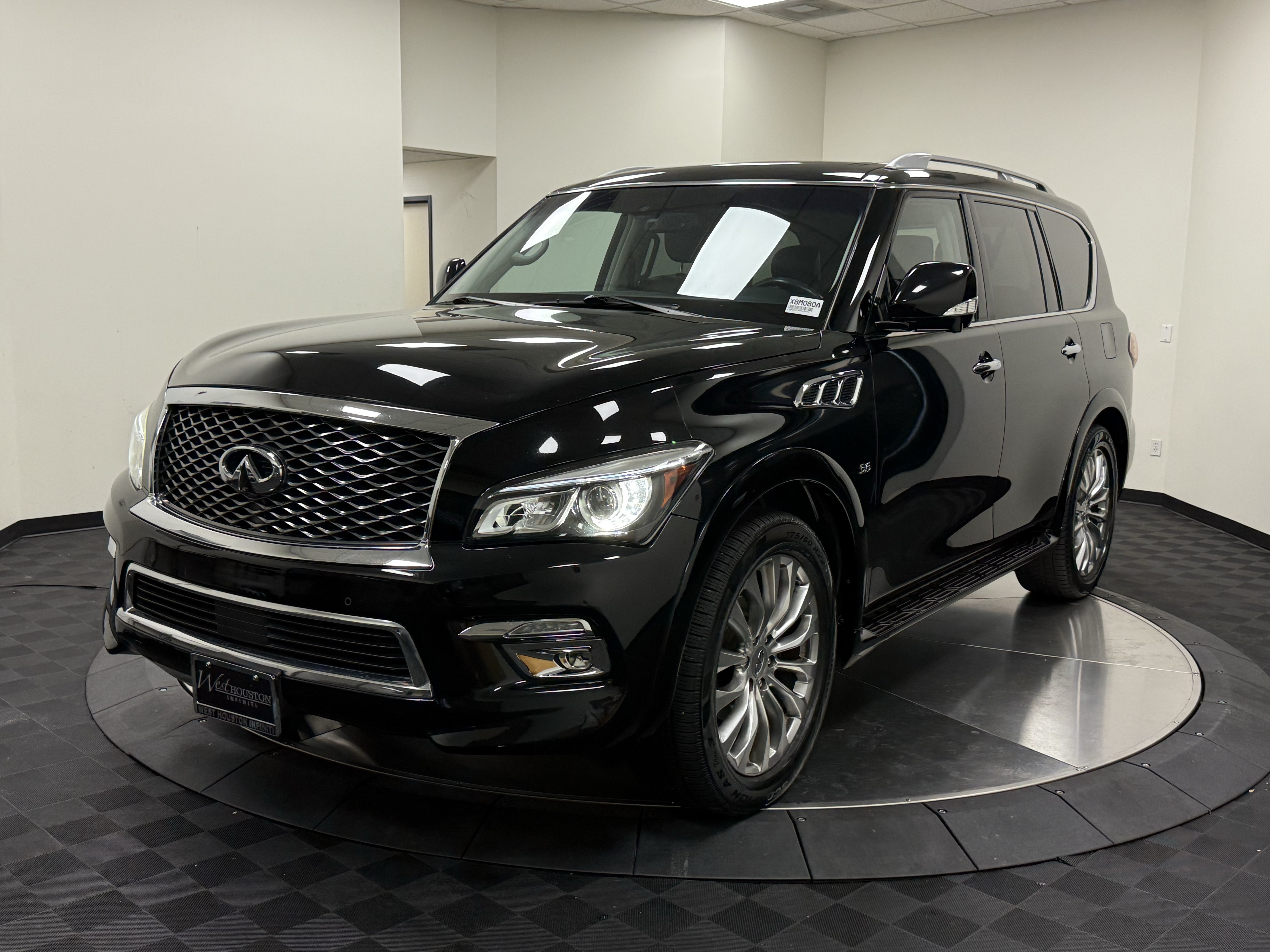 Used 2016 INFINITI QX80 2WD w/ 22" Wheel Package image 3