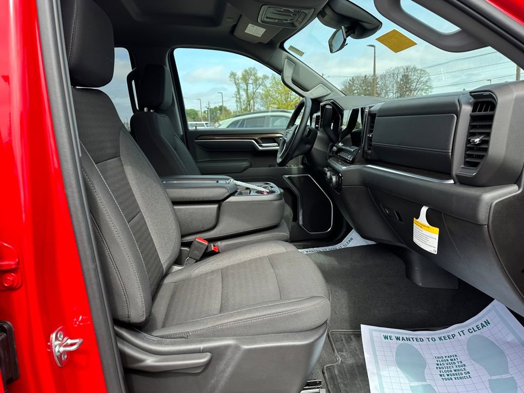 Certified 2026 Chevrolet Silverado 1500 LT AWD/4WD image 14