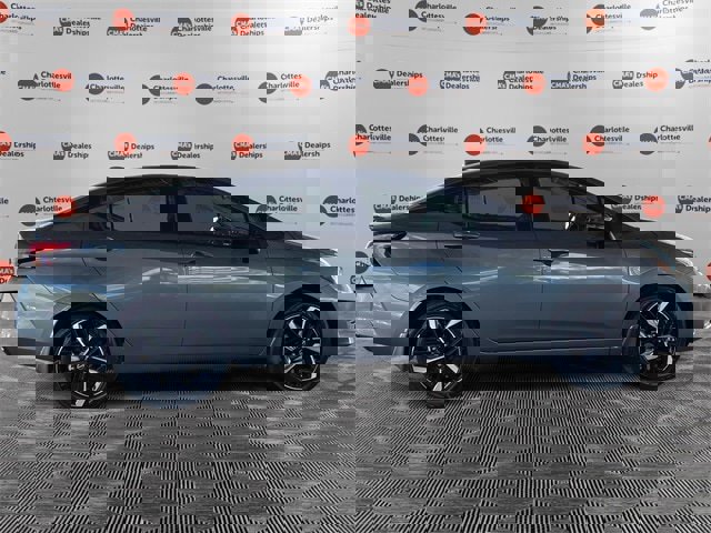 New 2025 Nissan Versa SR w/ Trunk Package image 6