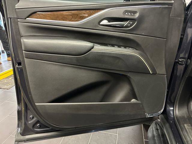 Used 2023 Cadillac Escalade Sport Platinum RWD image 10