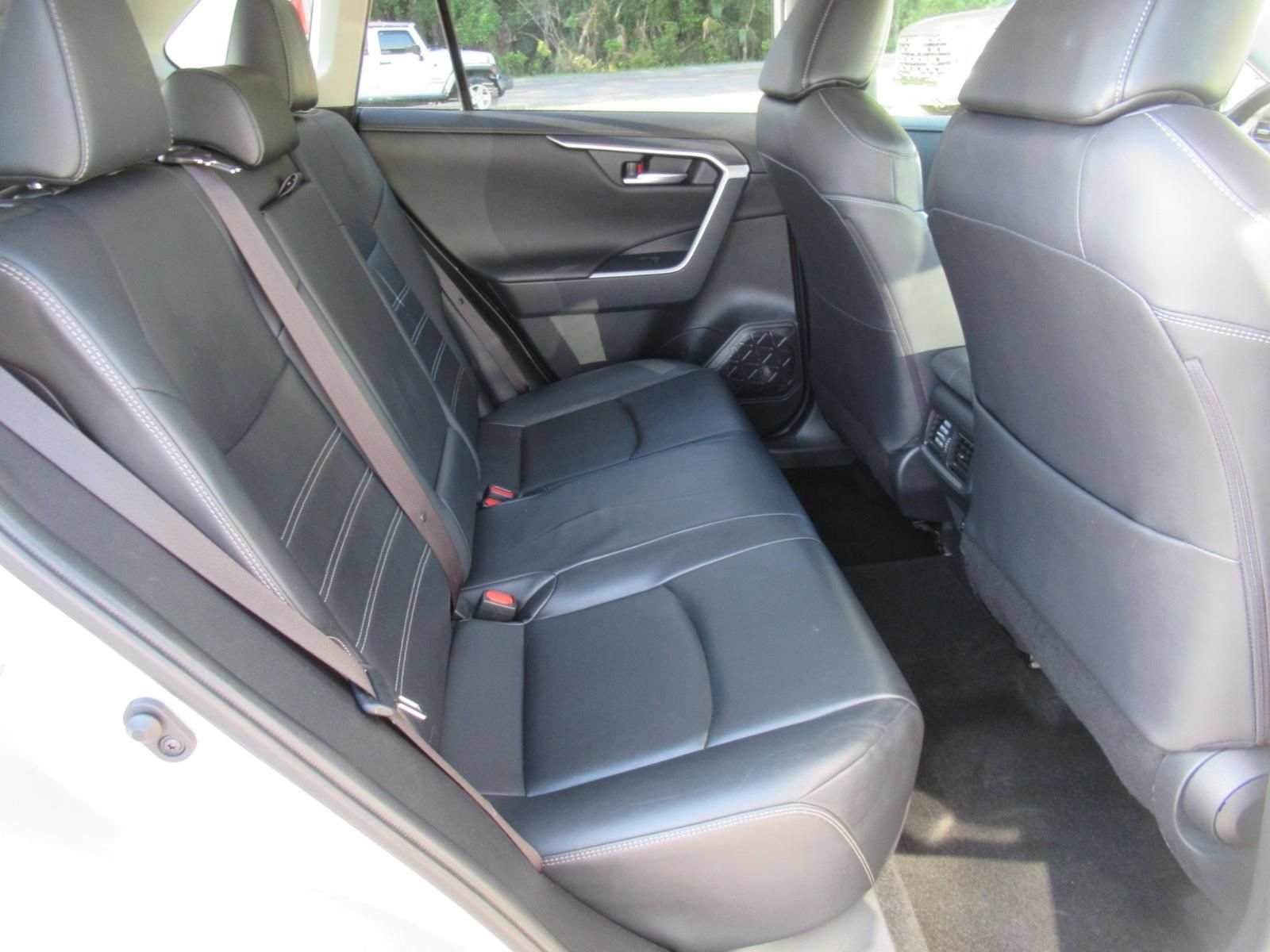 Used 2019 Toyota RAV4 Limited AWD/4WD image 35