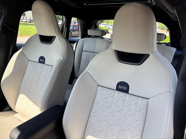 New 2026 MINI Cooper 4-Door Hardtop FWD image 18