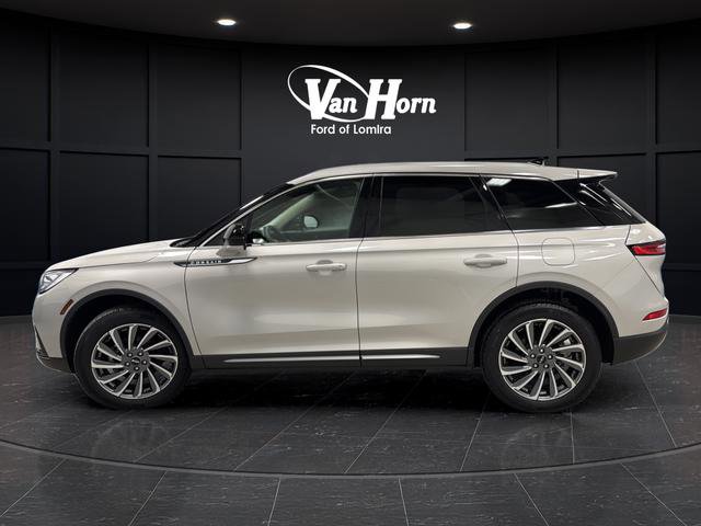 Used 2024 Lincoln Corsair Reserve image 6