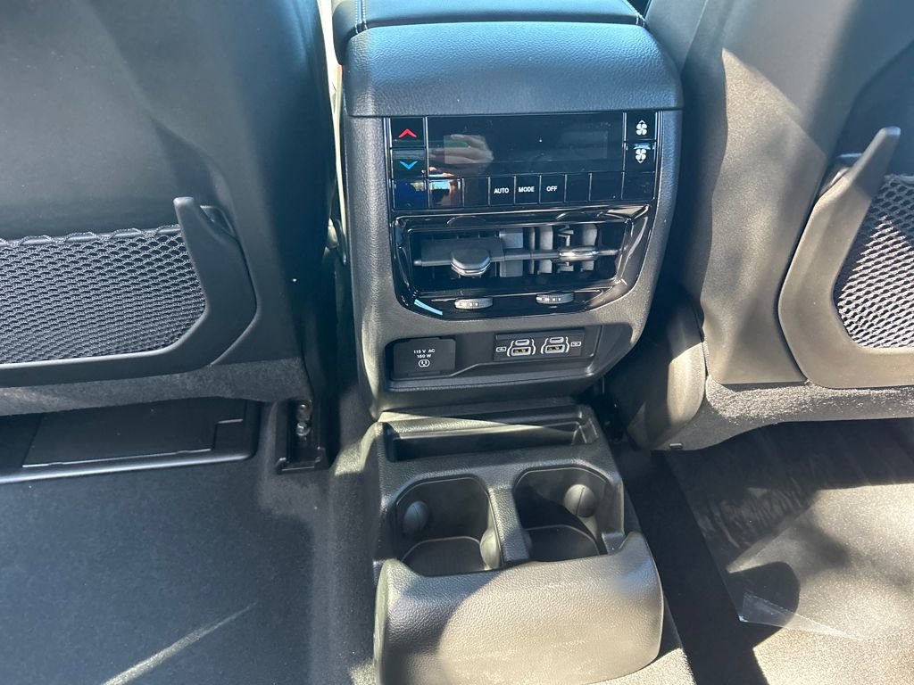 New 2025 Jeep Grand Cherokee L Altitude image 25