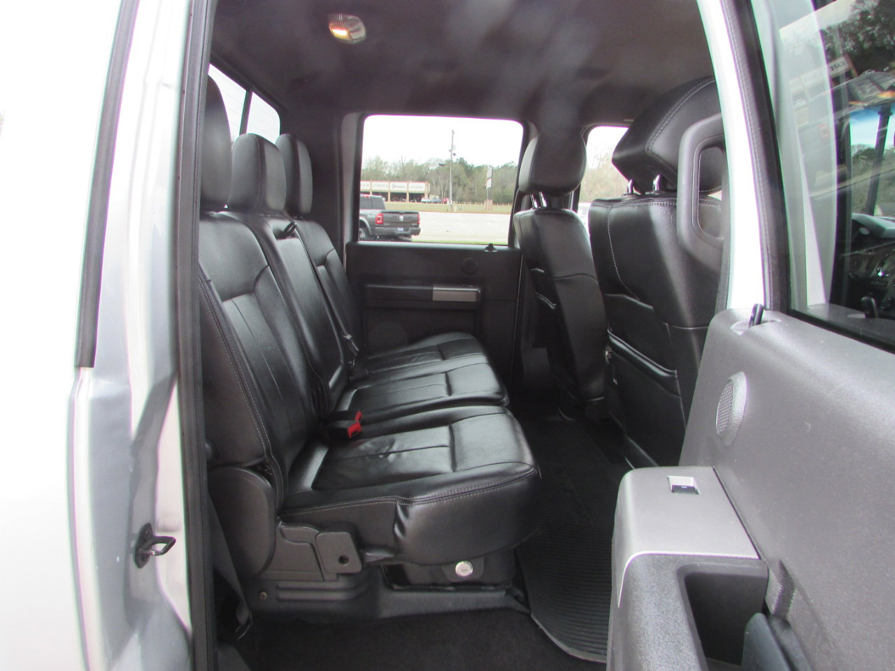 Used 2016 Ford F250 Lariat w/ Chrome Package image 12