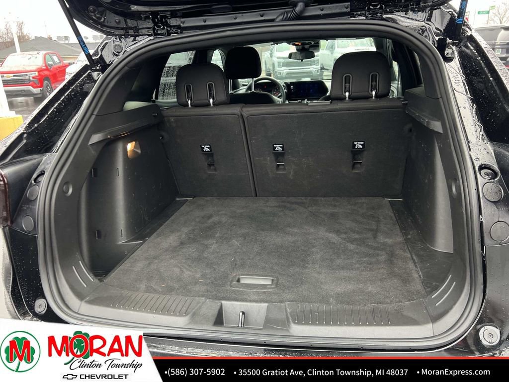 Certified 2024 Chevrolet Trax RS w/ Driver Confidence Package image 12