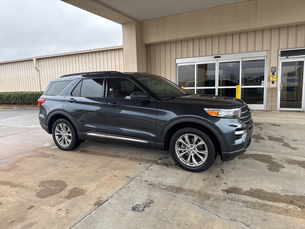 Used 2022 Ford Explorer XLT w/ Equipment Group 202A image 15