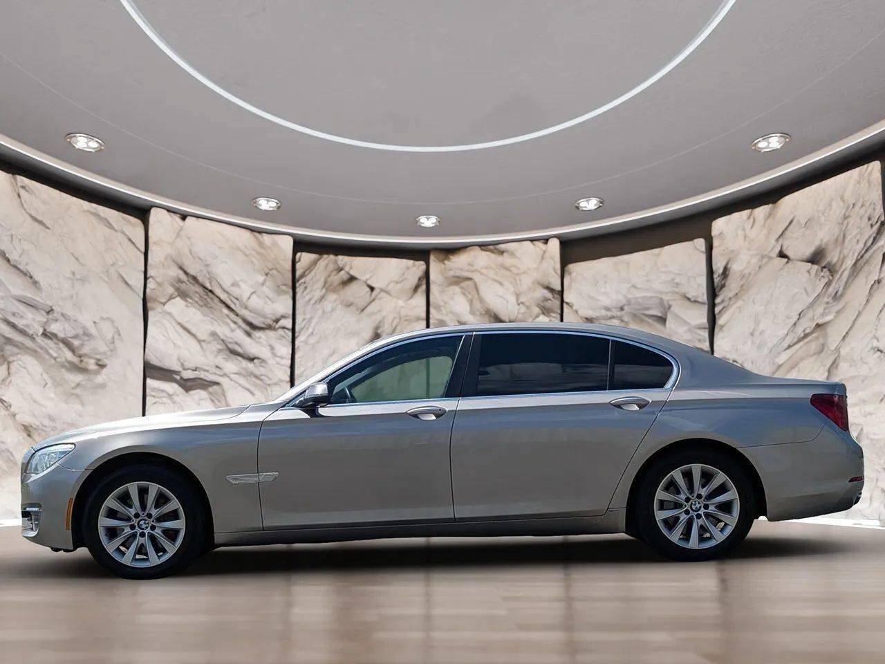 Used 2013 BMW 740Li xDrive AWD/4WD image 5