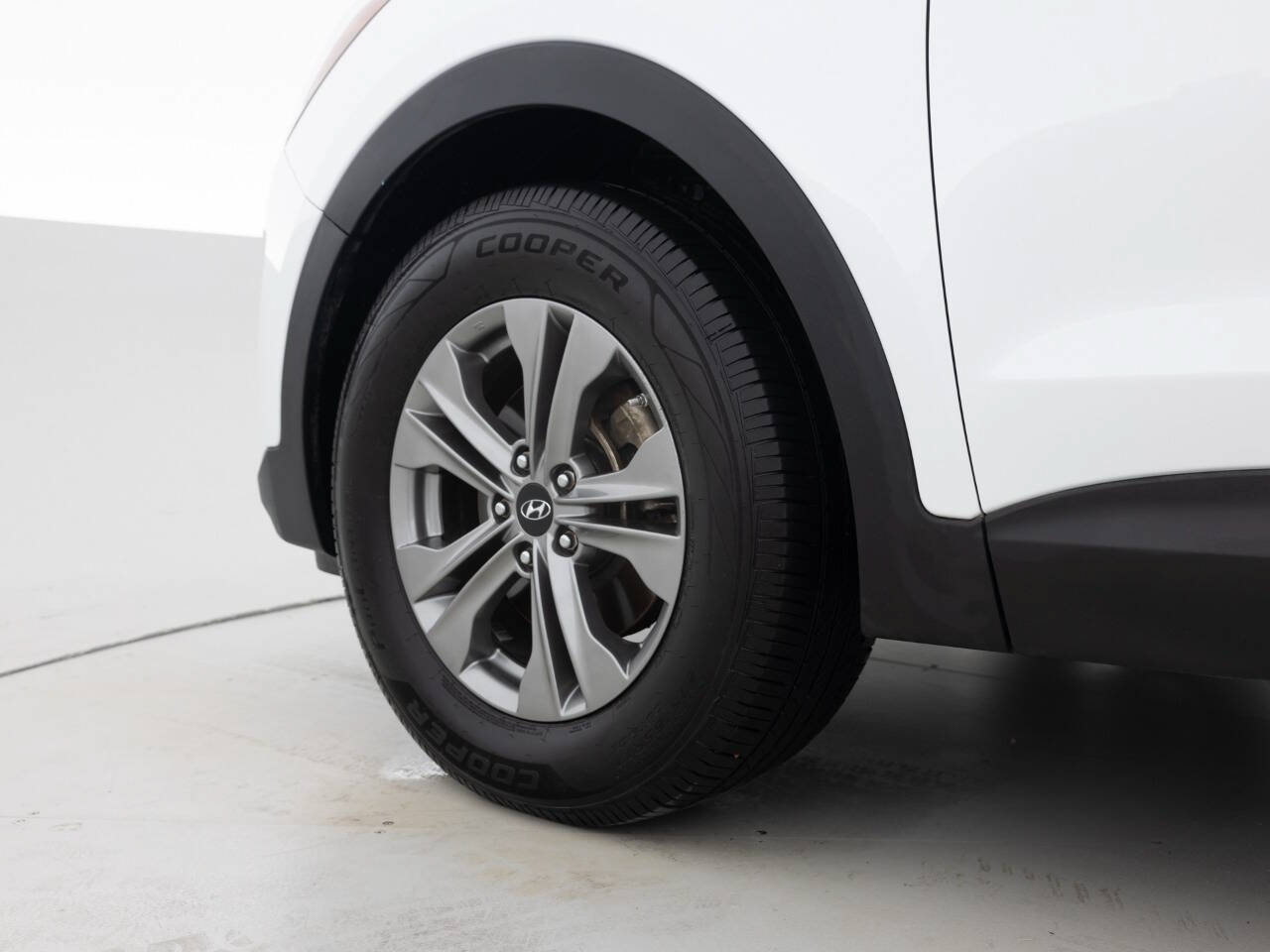 Used 2016 Hyundai Santa Fe Sport FWD image 17