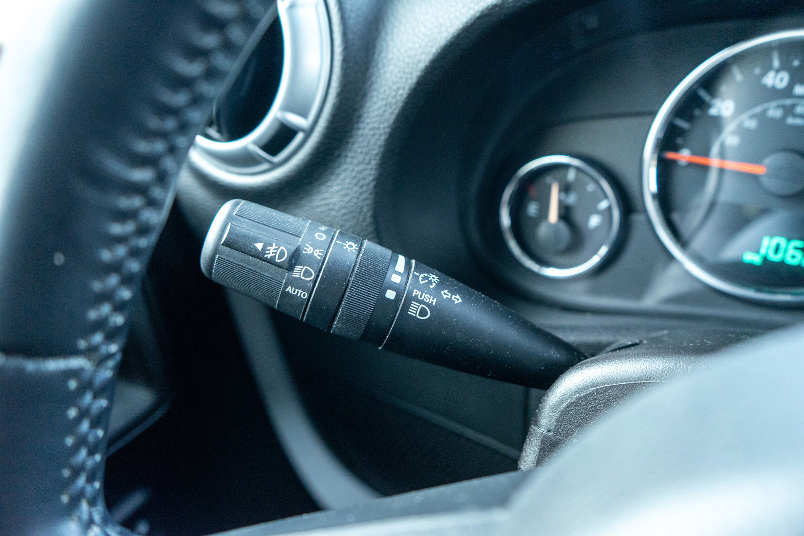 Used 2015 Jeep Wrangler Sahara image 21