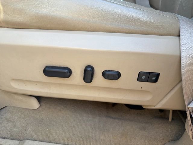 Used 2012 Ford Expedition XLT image 4