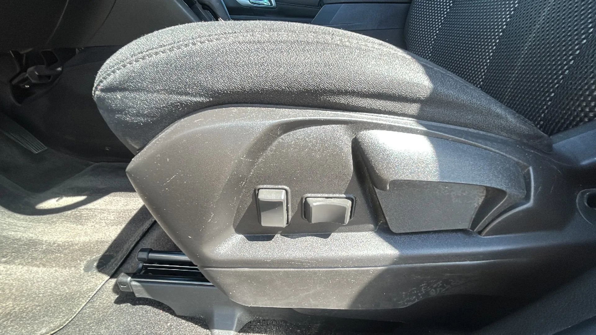 Used 2016 GMC Terrain SLE image 19