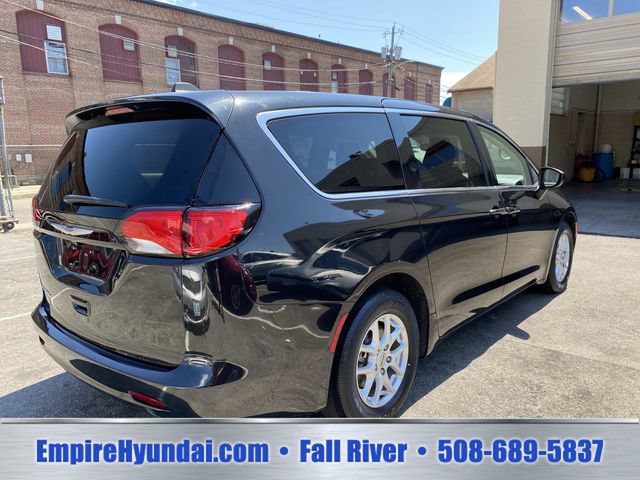 Used 2023 Chrysler Voyager LX FWD image 24