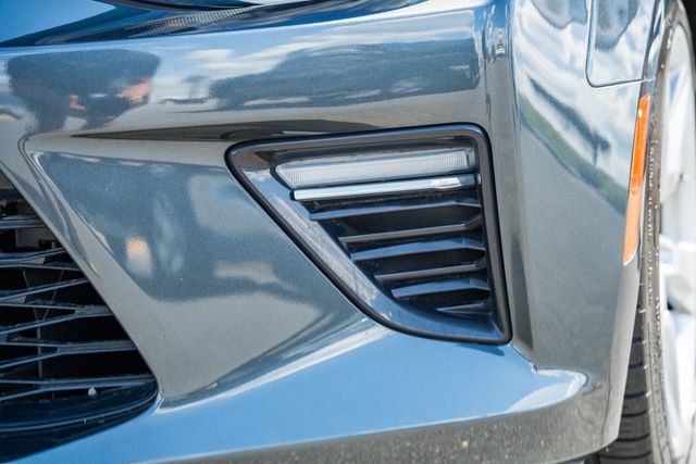 Used 2018 Chevrolet Camaro SS RWD image 15