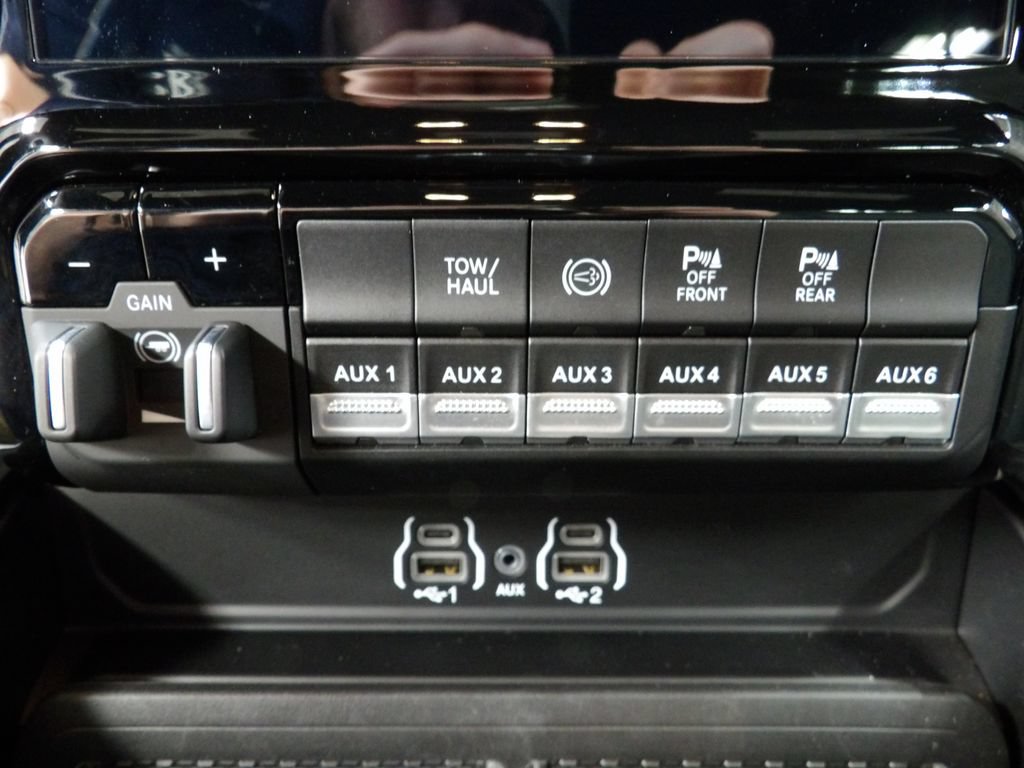 Used 2025 RAM 2500 Big Horn AWD/4WD image 67