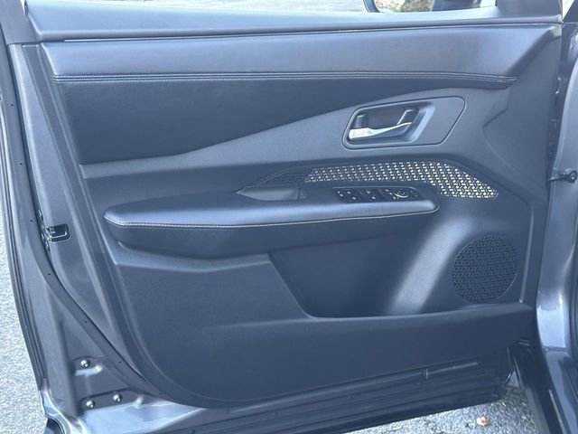 Used 2023 Nissan Ariya FWD image 13