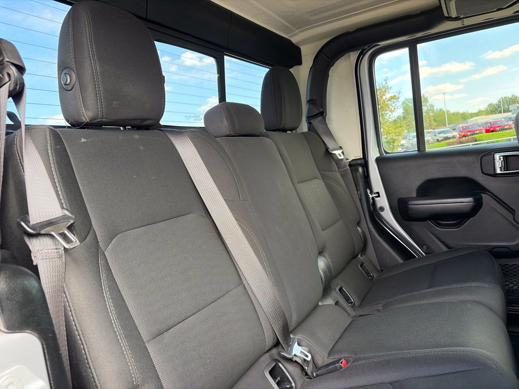 Used 2020 Jeep Gladiator Sport w/ Quick Order Package 24S AWD/4WD image 31