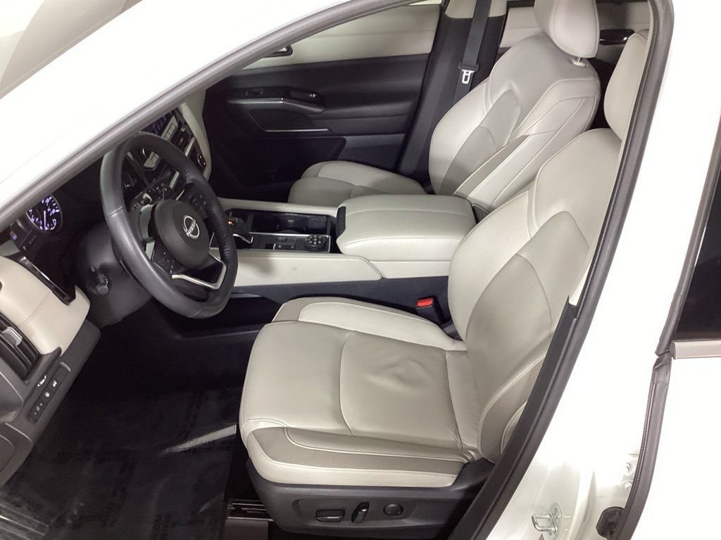 Used 2022 Nissan Pathfinder SL AWD/4WD image 30