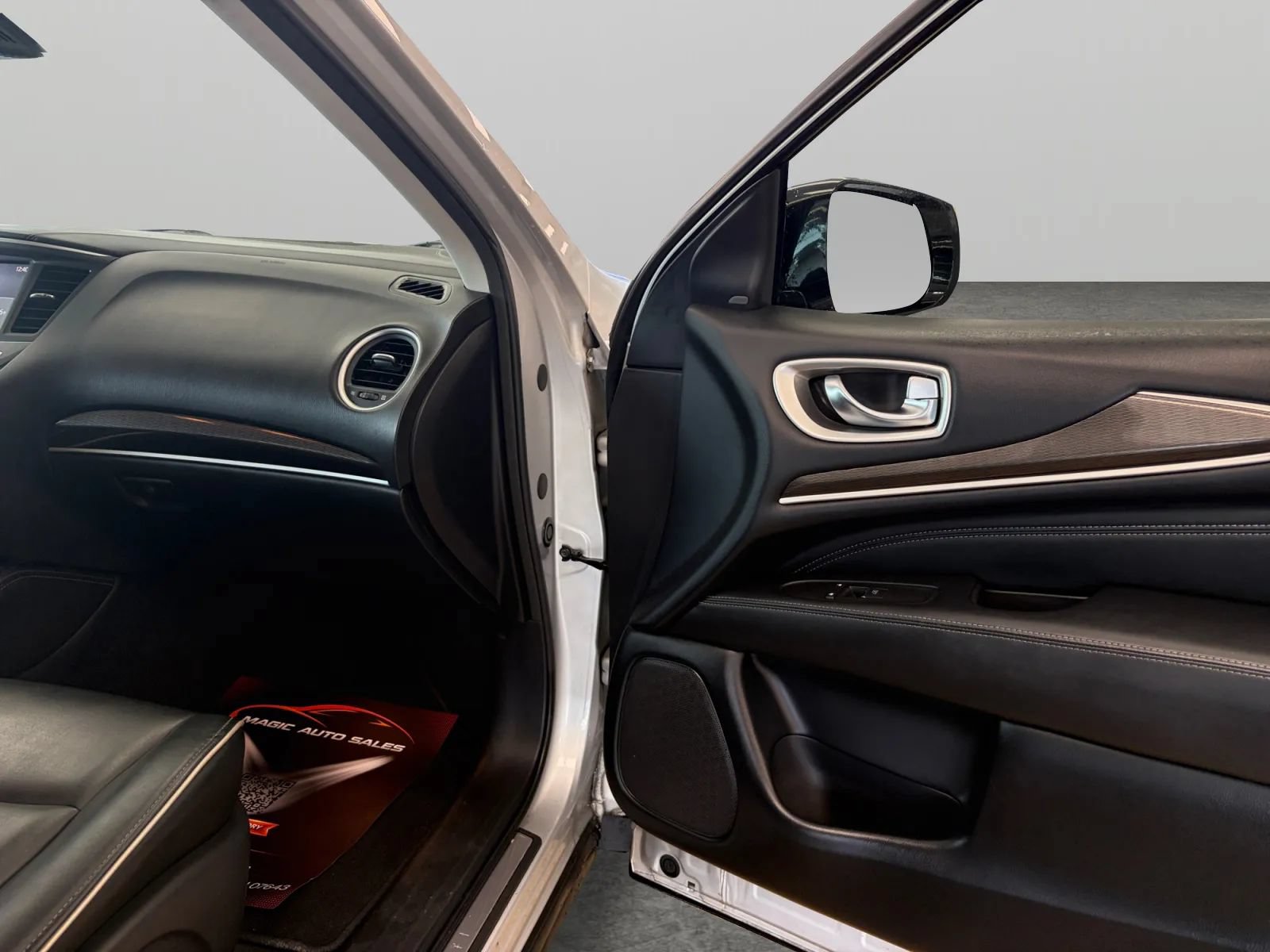 Used 2019 INFINITI QX60 Pure AWD/4WD image 21