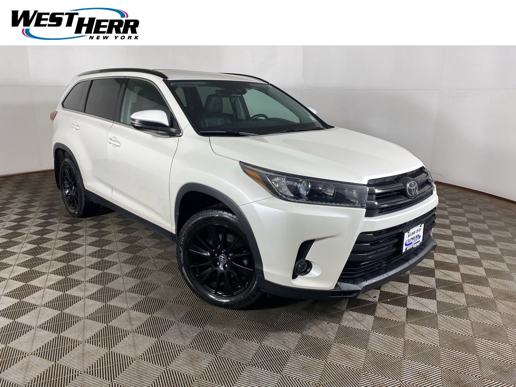 Used 2019 Toyota Highlander SE