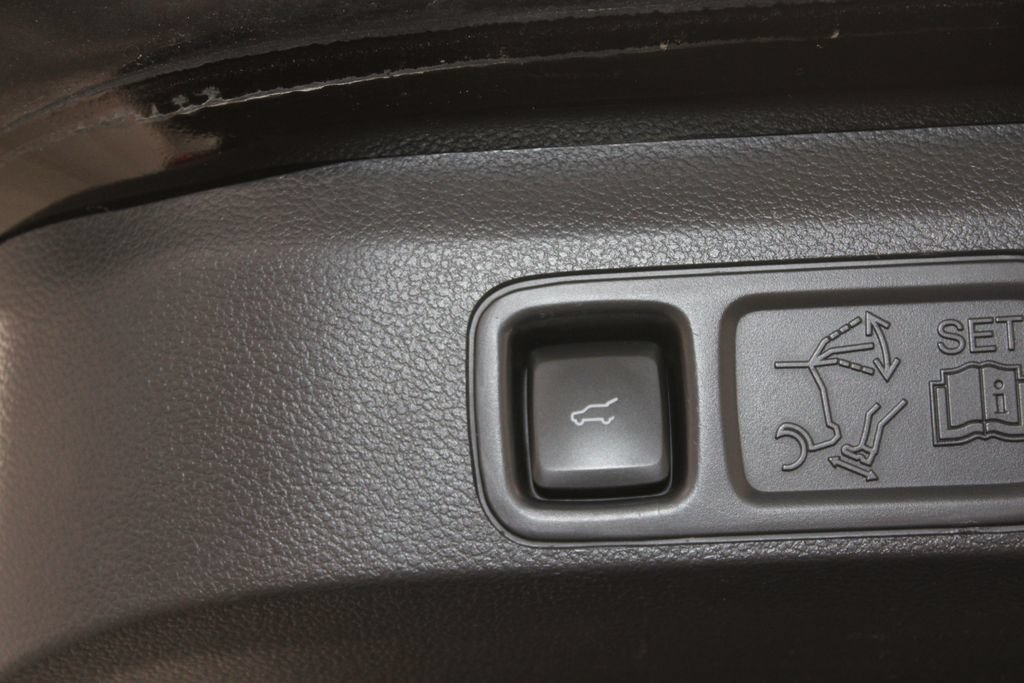 Used 2022 Lincoln Navigator Reserve AWD/4WD image 16