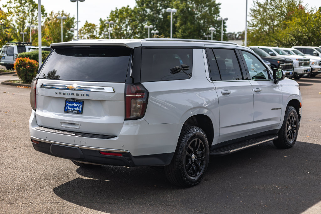Used 2022 Chevrolet Suburban LS AWD/4WD image 7