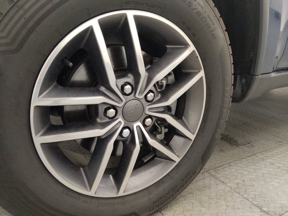 Used 2020 Jeep Grand Cherokee Limited AWD/4WD image 31