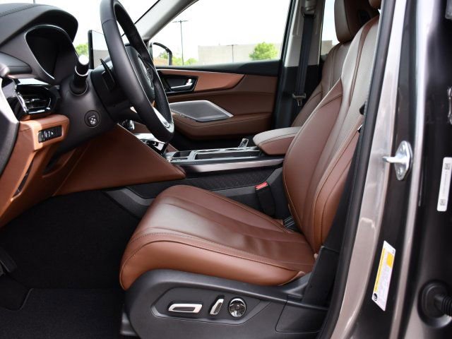 Certified 2026 Acura MDX w/ Technology Package image 13