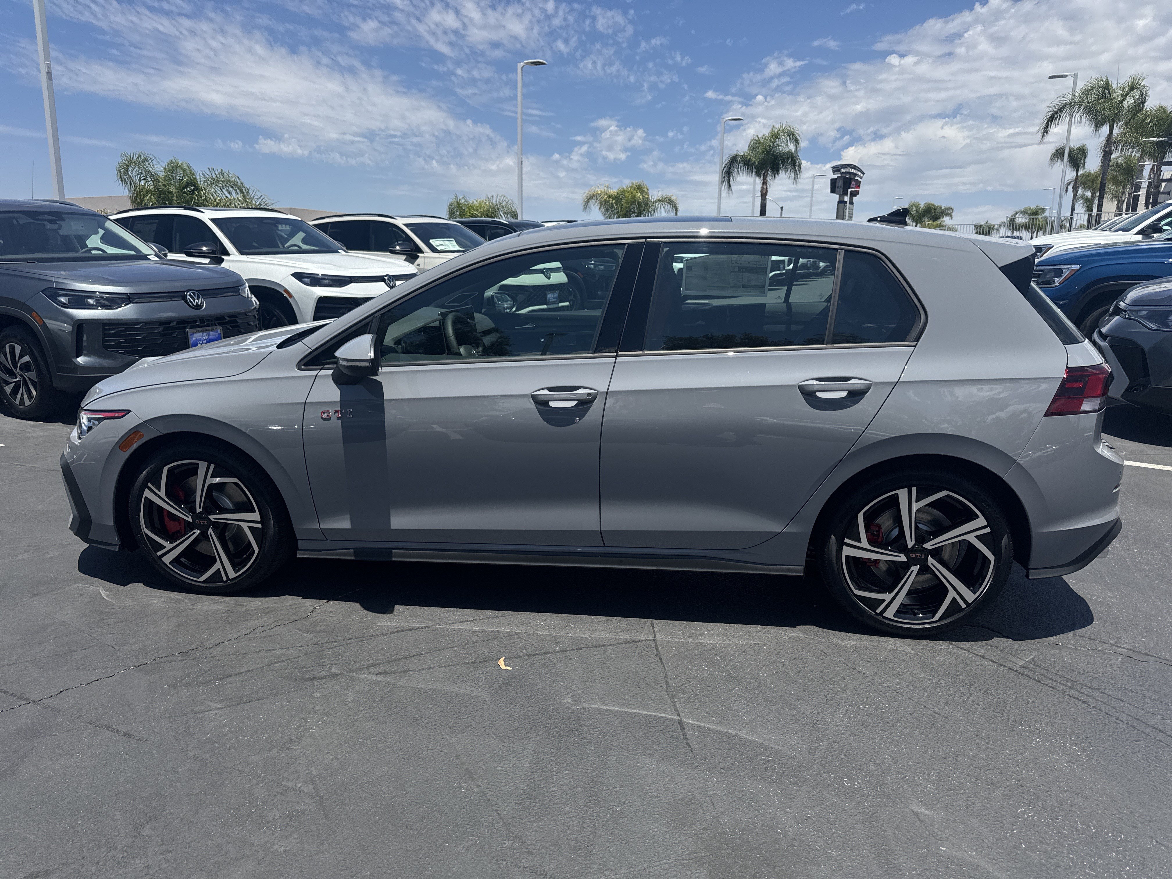 New 2026 Volkswagen Golf SE FWD image 5