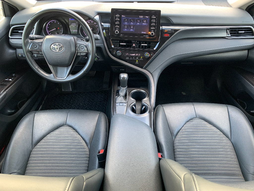 Used 2024 Toyota Camry SE FWD image 12