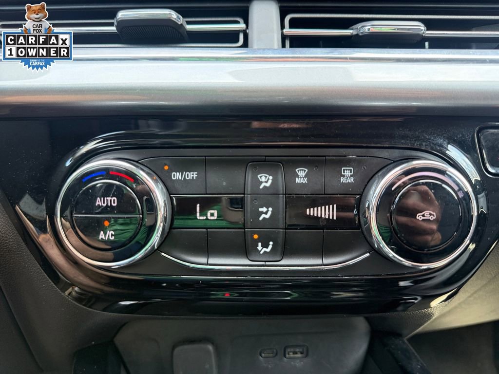 Used 2025 Chevrolet Trax LT FWD image 29