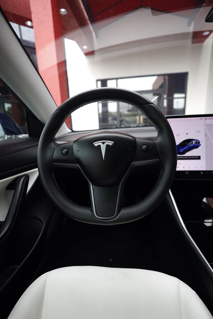 Used 2020 Tesla Model 3 Long Range image 12