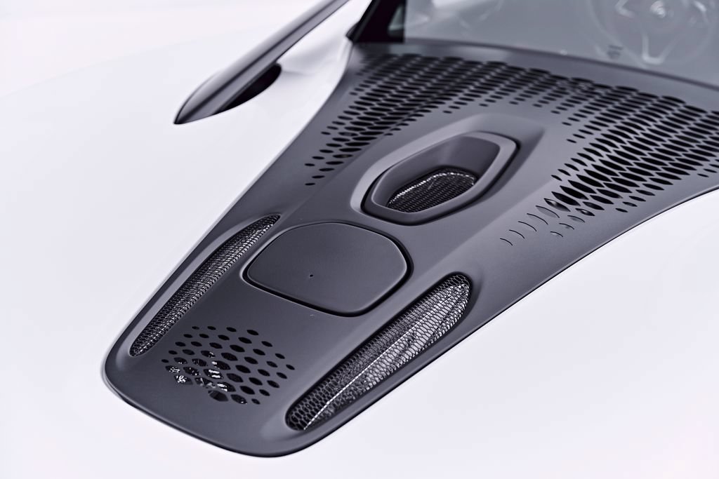 Used 2024 McLaren Artura RWD image 37