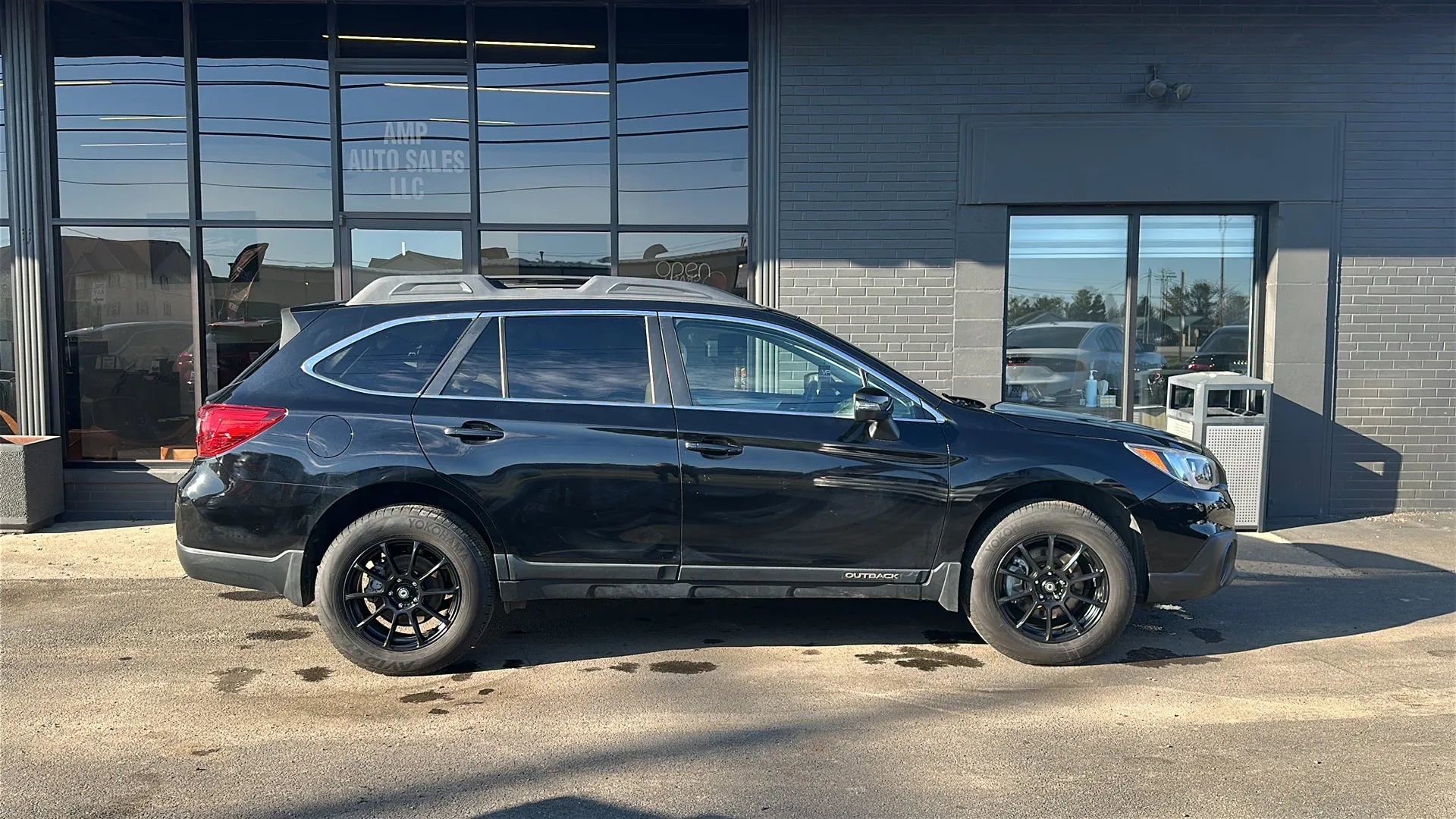 Used 2017 Subaru Outback 2.5i Premium image 4